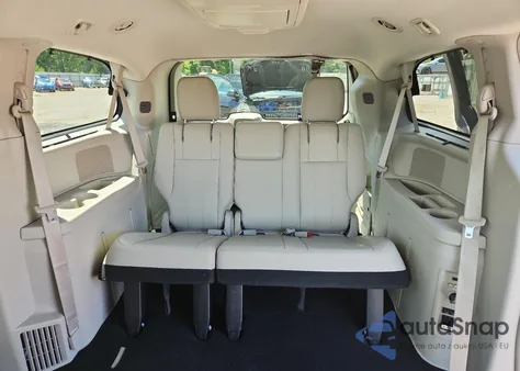 2013 Chrysler Town & Country Touring z USA, uszkodzony, nr VIN 2C4RC1BG6DR805365